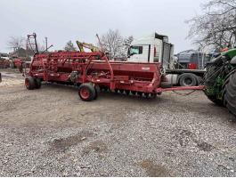 Kühne Ih 6200 duplakapcsolásos gabonavetőgép