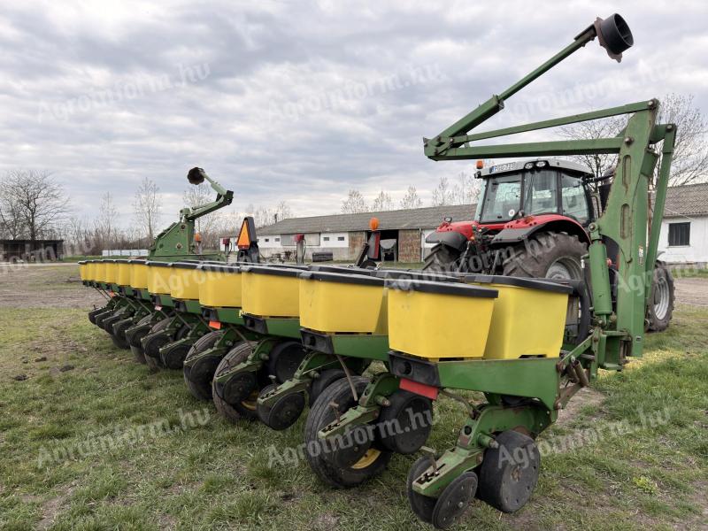 John Deere 1760-as 12 soros vetőgép