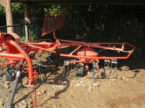 KHUN-GRS25N rendképző és rendterítő KHUN-GRS25N rendképző és rendterítő