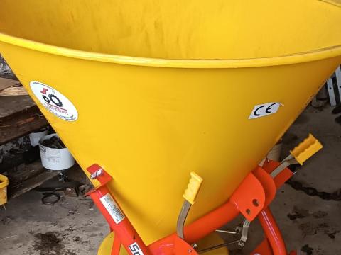 Műtrágyaszóró, 500 literes, oldalkidobós, újszerű állapotban