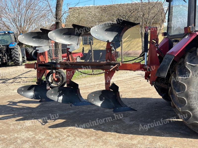 Csólyosi 3 fejes váltvaforgató eke