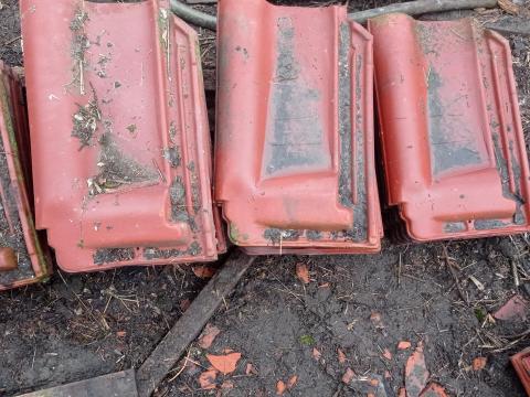 Békéscsaba Jamina jellegű mázas szellőzőcserép eladó Kiskunfélegyházán