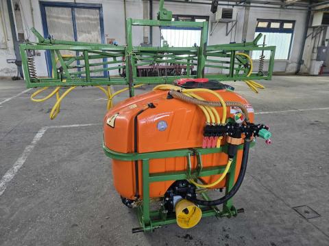 300/10 függesztett permetező NÖVÉNYVÉDELMI VIZSGÁVAL