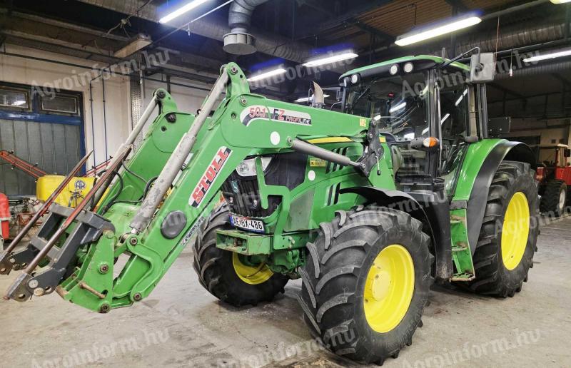 John deere 6150 M traktor homlokrakodóval