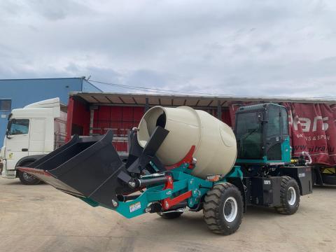 Új Terramax ZY-1500 önjáró betonkeverő Új Terramax ZY-1500 önjáró betonkeverő