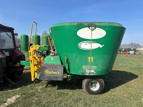 Italmix Easy MC11 vontatott etetőkocsi eladó Italmix Easy MC11 vontatott etetőkocsi eladó