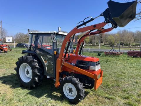 Kubota 32LE PowerShift Ingyenes Szállítás Leszervizelve japán traktor kistraktor Kubota 32LE PowerShift Ingyenes Szállítás Leszervizelve japán traktor kistraktor