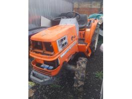 Kubota 23LE japán kistraktor, 4 hengeres motorral eladó