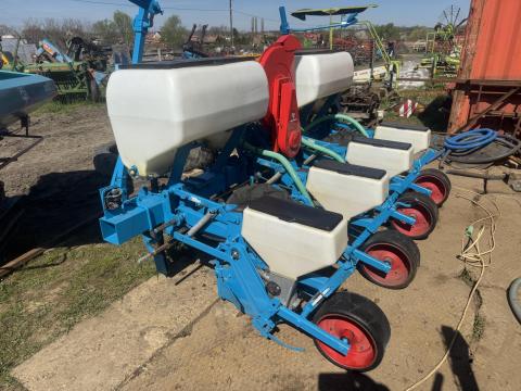 MONOSEM NG 4 SOROS PNEUMATIKUS SZEMENKÉNTI VETŐGÉP MONOSEM NG 4 SOROS PNEUMATIKUS SZEMENKÉNTI VETŐGÉP