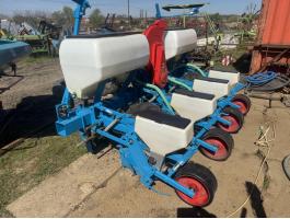 MONOSEM NG 4 SOROS PNEUMATIKUS SZEMENKÉNTI VETŐGÉP