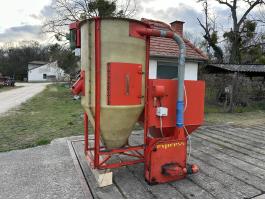 BUCHMANN Express takarmánykeverő és daráló