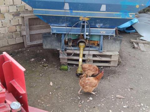 Bogballe 1000 literes függesztett műtrágyaszóró eladó