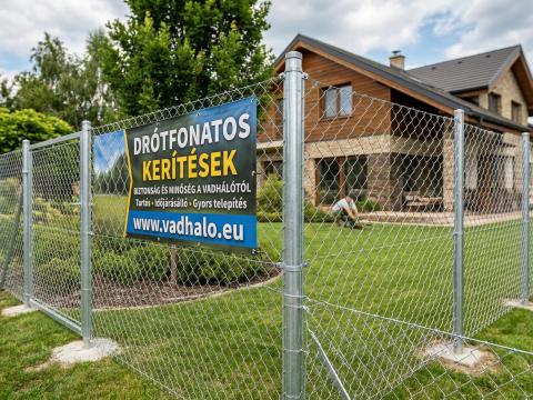 Drótfonat, drótkerítés, vadháló, közvetlenül gyártótól Drótfonat, drótkerítés, vadháló, közvetlenül gyártótól