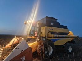 New Holland CSX7080 kombájn eladó