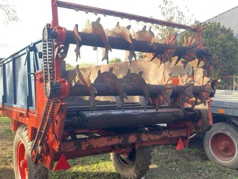 Osztrák trágyaszóró 4tonnás