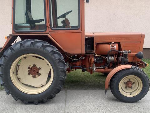 T25 Vlagyimirec traktor