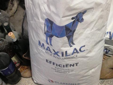 Kimaradt Maxilac Borjú tejpor eladó