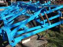 Talajművelő, sorközművelő kultivátor V-kapás 4 m, teljesen felújítva
