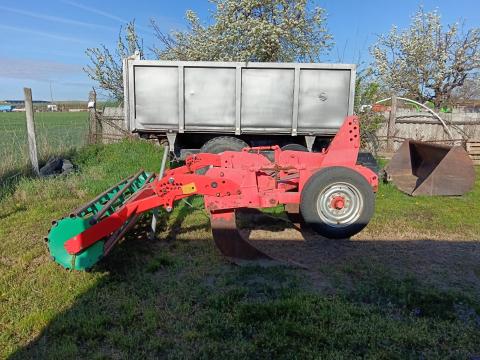 IH 3 késes lazító rögtörővel IH 3 késes lazító rögtörővel