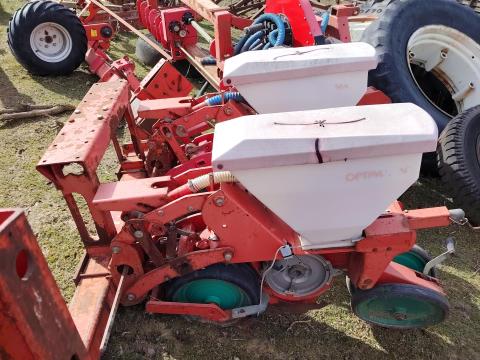 Kverneland Optima vetőgép bontott alkatrészek