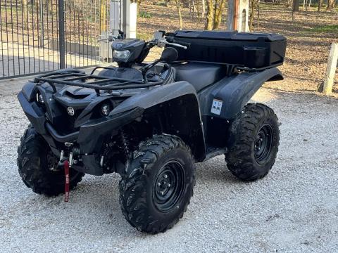 Yamaha Grizzly 750 quad,  300 kilométerrel