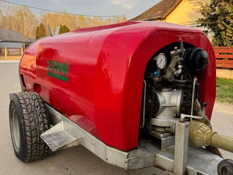 LOCHMANN 1500L AXIÁL PERMETEZŐ – MEGKÍMÉLT ÁLLAPOT, SZEZONRA FELKÉSZÍTVE LOCHMANN 1500L AXIÁL PERMETEZŐ – MEGKÍMÉLT ÁLLAPOT, SZEZONRA FELKÉSZÍTVE