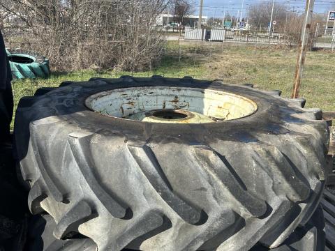 Taurus kerekek (20,8 R 38)