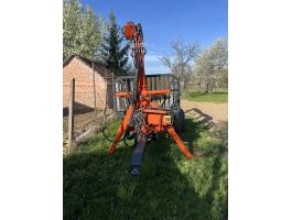 Holzanhänger mit Kran TTC03B Modell TR 60, 6000 kg hasznos teherrel