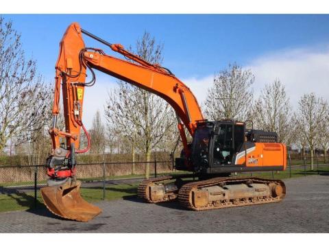 Hitachi ZX300 LC-7 | Rototilt / 2021 / 11 676 üzemóra / Lízing 20%-tól Hitachi ZX300 LC-7 | Rototilt / 2021 / 11 676 üzemóra / Lízing 20%-tól