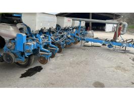 Monosem NG Plus-12R – 12 soros szemenkénti vetőgép