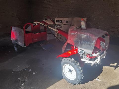 Bisonte BTA-10SG rotációs kapa és BTA-500R pótkocsi csomag (500 kg)