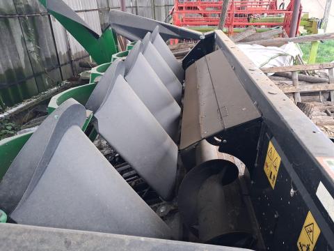 Oros Cornado – 6 soros kukorica adapter John Deere felfogatással
