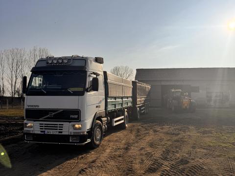 Eladó Volvo teherautó