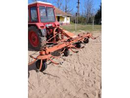 Krone kw 5.50/4 rendterítő Eladó.