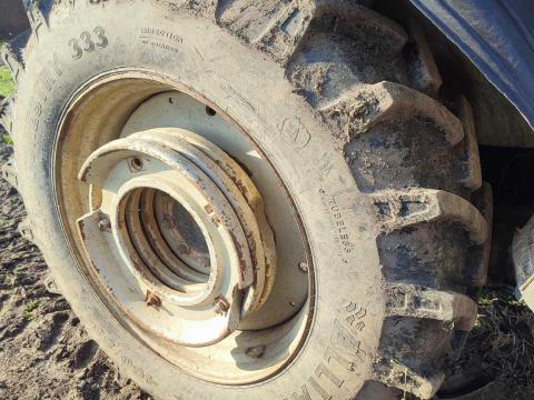 Eladó Valtra M130 – erdészeti munkára is kiváló, dupla kormányos Eladó Valtra M130 – erdészeti munkára is kiváló, dupla kormányos