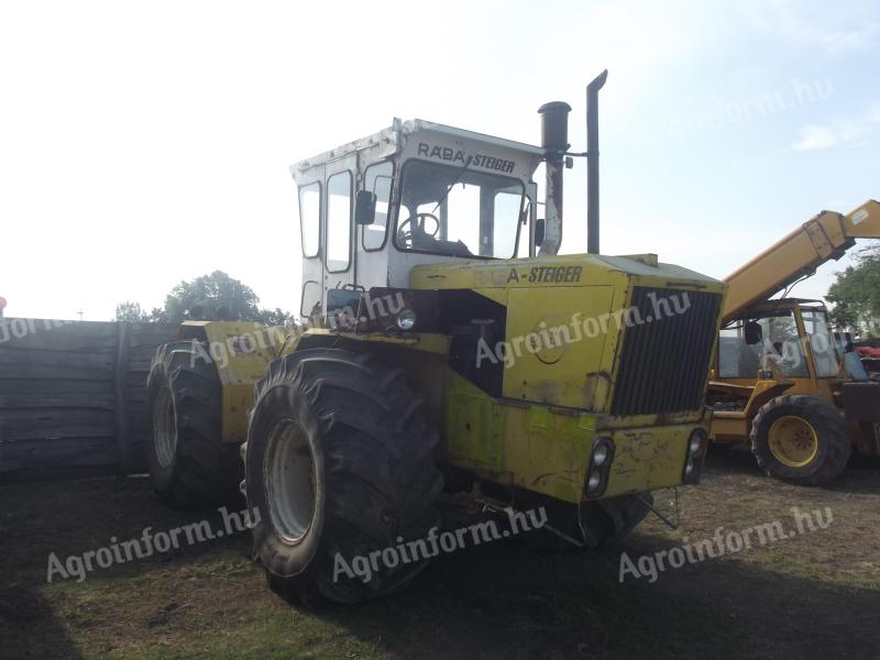 Rába-Steiger 250 traktor eladó,  akár munkaeszközeivel is