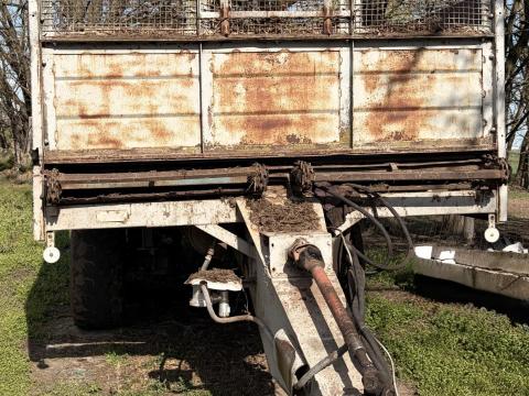 T-088 trágyaszóró eladó