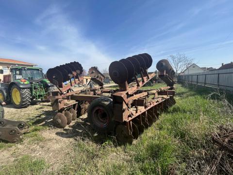 Eladó IH 7.2 Tárcsa