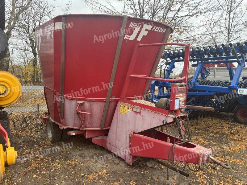 JF takarmány keverő kiosztó kocsi
