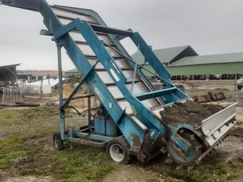 Silómaró eladó jó állapotban, új késekkel