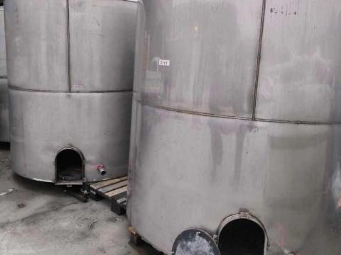 Saválló tartály eladó.