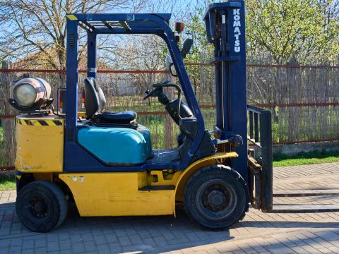 Komatsu FG25 HT-14 homlokvillás targonca