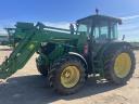 John Deere 6110MC gyári homlokrakodóval