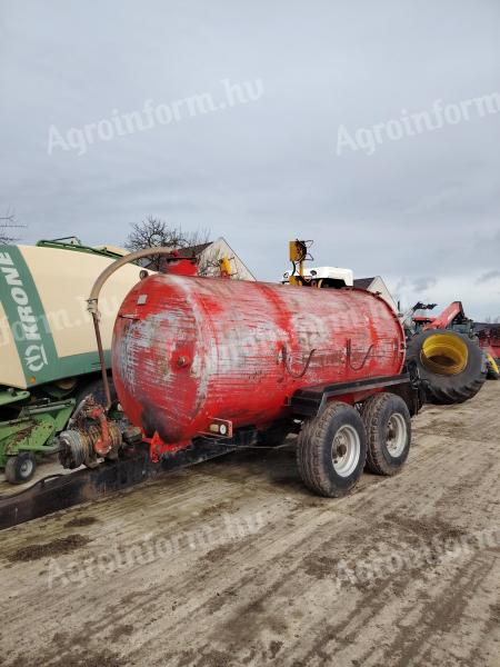 Detk 118-as 8m³-es szippantó