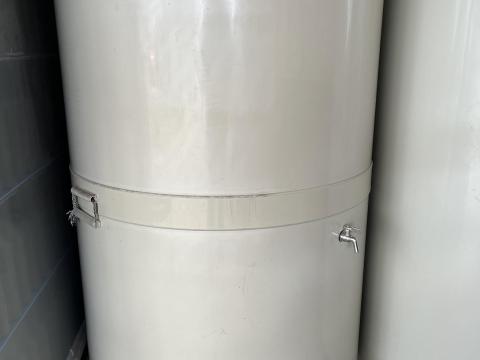 Műanyag boros tartály eladó