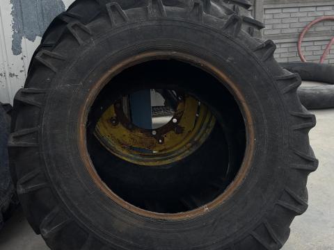 18.4/15-30 gumiabroncs eladó