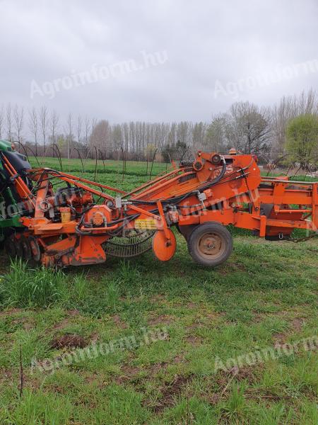 Nobels ágyás szedő