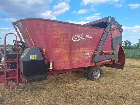 BVL V-MIX 13 LS keverő-kiosztókocsi