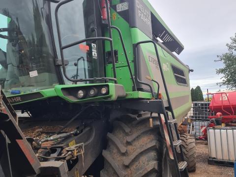 Deutz-Fahr 7206 kombájn, 6,3 m vágóasztal, 350 LE, kukorica felszereléssel eladó Deutz-Fahr 7206 kombájn, 6,3 m vágóasztal, 350 LE, kukorica felszereléssel eladó