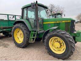 John deere 6910